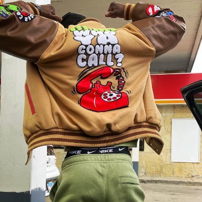 gadnicBarnes's profile picture. 📸 Chasing light across states 🏜️ | Sunrise chaser 🌅 | Analog camera fan 🎞️
"Capture the moment, live the story."