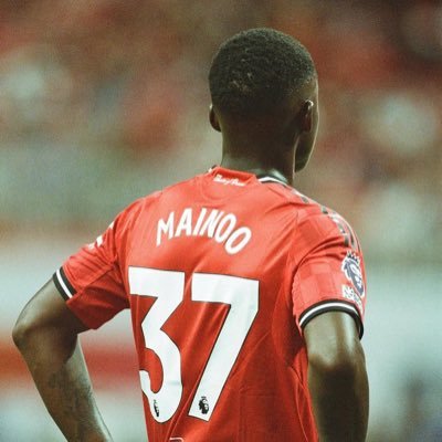 m9hr__'s profile picture. #MUFC | #HFC |  Nursing Student👨🏻‍⚕️