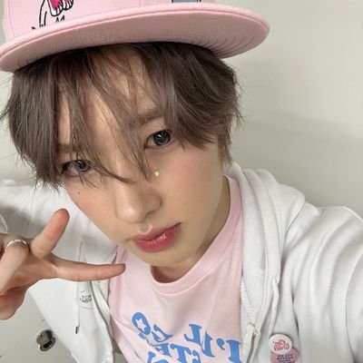 39croissant's profile picture. ✮ ⋆ ˚｡𖦹 ⋆｡°✩   #nctwish #closeyoureyes