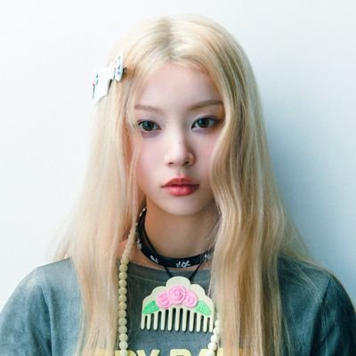 ilovellits's profile picture. glliter