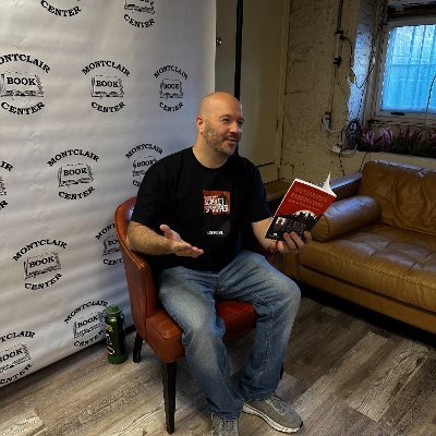 leonard_apa's profile picture. Teacher- Writer- Reader INTRODUCING THE SCARLET SCRAPPER is out now! Order your copy today! #writingcommunity