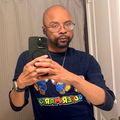 BinMasterTiggz's profile picture. 