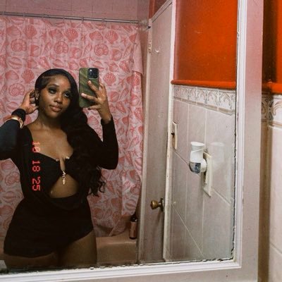 Shaalaarose's profile picture. Haitian-American🇭🇹Brooklyn🗽My Destiny Is Manifested🦋💙IG: @__shaalarose 🌹 Snap - @cshamelle💫