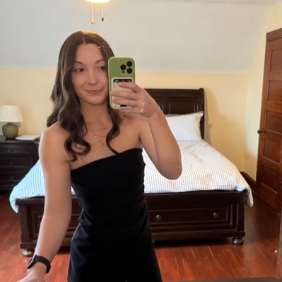 alexis_irlbeck's profile picture. cat mom