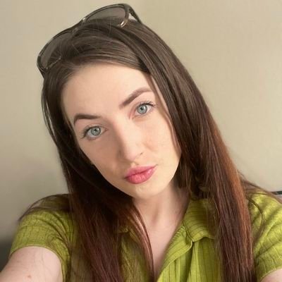 StphanieLemair8's profile picture. 