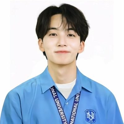 min_wonluvies's profile picture. I stand on oceans