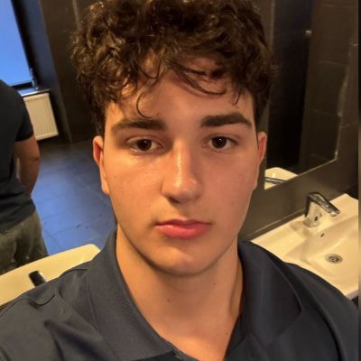 YazRaso's profile picture. I dance latin | CS @ Waterloo, BBA @ Laurier