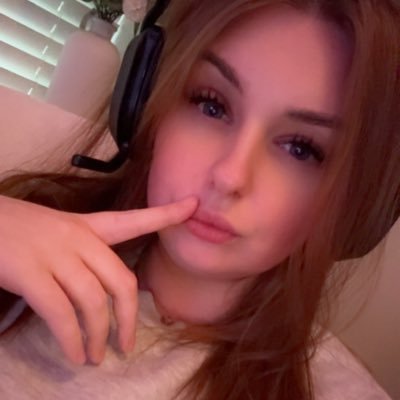 Faye_queen2's profile picture. ~BACK UP ACCOUNT. @faye_queen85847 ~ Professional Curvy dream girl☆ Findom Only.