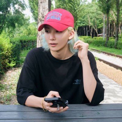 Serenxme's profile picture. Baby so Serene,when you’re next to me  seventeen is my therapist ot13 forever 🩷🩵