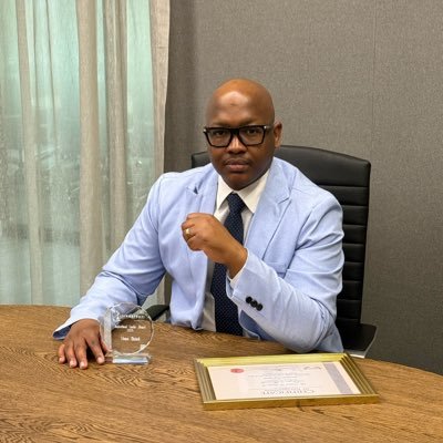 TMMosiedi's profile picture. An award winning Entrepreneur🏆| Author 📖 📚 | 40 Under 40 African Business Icon 2020 💼🌍| Investor and Accountant by profession.