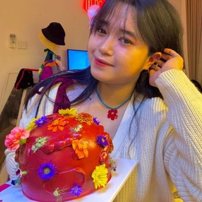 pensedih's profile picture. sarjana agrikalcer yang tidak kalcer.