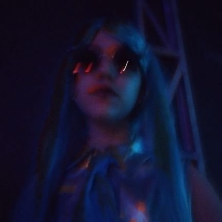 nekofarofa's profile picture. cordeiro em pele de lobo, assexual perversa, arromântico romântico, sommelier de mangá ruim, ladrão de gênero e hatsune miku honorária