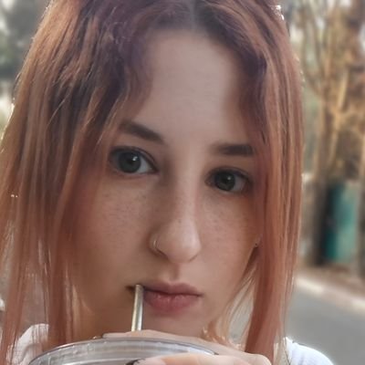 SRMinster's profile picture. 158 סנטימטר של ג'ינג'יות ופה גדול, נוטה לקלל
              
אמא שלי מתה ואני לא יודעת למה