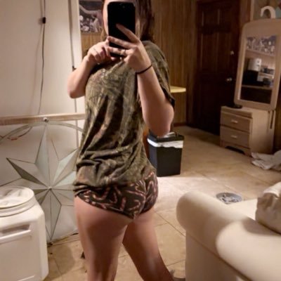 kkd3i3t's profile picture. msg for content or my snap to buy😝 dm for menu #nsfwtwt