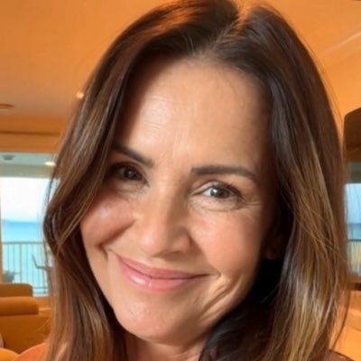 kami_pentecost's profile picture. •FL, Realtor | Mentor 🏠🔑 Foster momma 📍 Working from my couch (and loving it) | Inbox open #WorkFromHome #LIONS-fan