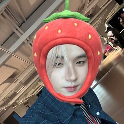 rayyieppieee's profile picture. 24/7 yapping || mulfand but #NutHong always number one || @LYKNofficial fans!!