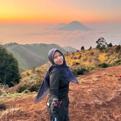 trihexyphen's profile picture. manusia fragile setengah konyol