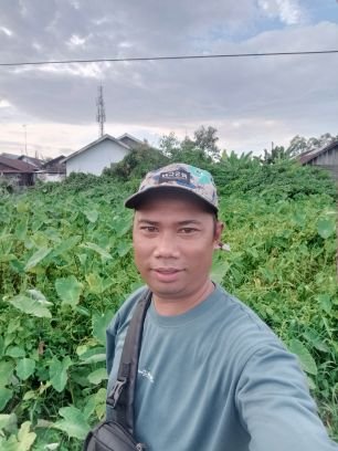 dibekati078620's profile picture. 