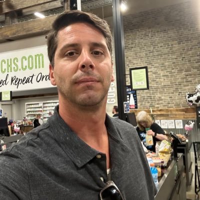 fishbones313's profile picture. #Detroit Sports ♥️ 🙌🏻 #Sober 🐶 🐶 🐶