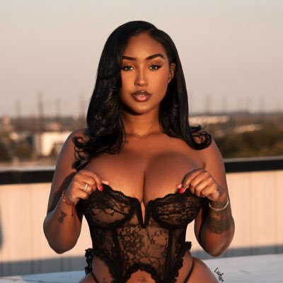 RayvenChanel's profile picture. . IG : @ TheRayvenChanel & @ https://t.co/ViRJNDL6X3