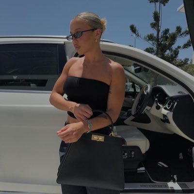 amymary231's profile picture. Am caring and honesty lady i came from wealth home am billionaire am help poor and disable. this my Zangi number 5291344205 you can text me up on my zangi ?🎉