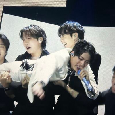 MgsptdAc's profile picture. fan acc for BTS💜
DUL!SET! BANG! TAN!