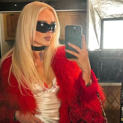 scarlet70411121's profile picture. 