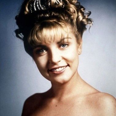 laurapalmerlvr's profile picture. 