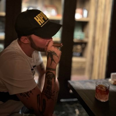 DanielLexi57642's profile picture. 