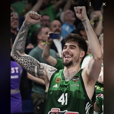 didumissme_13's profile picture. Στα δύσκολα,οι δύσκολοι συνεχίζουν☘️