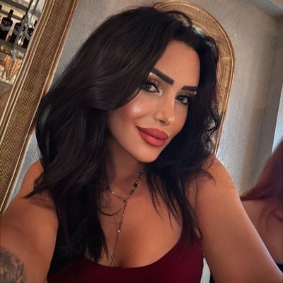 nvrknoown's profile picture. Duygusal hasar alındı, onarım süresiz