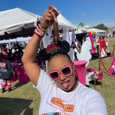 trellyy_trell's profile picture. THEE TRELLblazer •something like a phenomenon, film & production rockstar 🎬✨🌚🌺