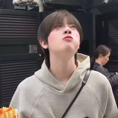 nateta2002's profile picture. 