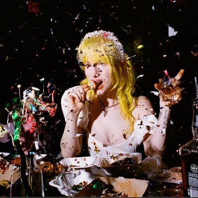 caraqhernelia's profile picture. outside by swim school