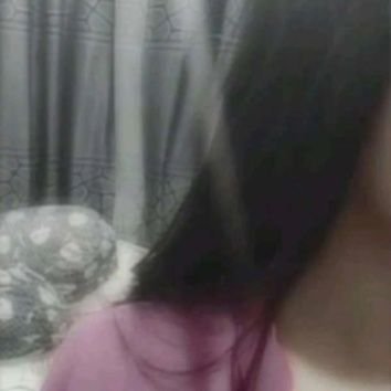 AsmanDiPari__'s profile picture. Isn't it funny how day by day nothing changes but once you look back ! Every thing is different