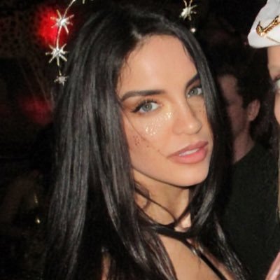 __aubreystr0bel's profile picture. Co-founder @halcyonpr. Host:@theaubservation