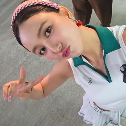 lovefreeeen's profile picture. 1995☆

#FreenBecky
#BLACKPINK
#EnjoyJune

🔱

IG @junenannirin.enjoyer