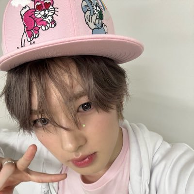 ushimaet's profile picture. 