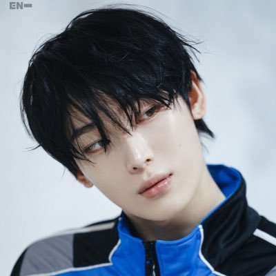 sunoveon's profile picture. pós graduada em sunsunismo