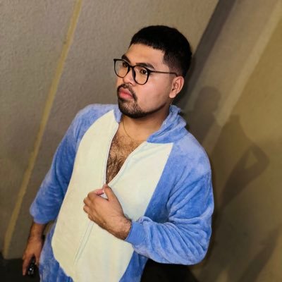 rannulfisdope's profile picture. 27 | 5’9 | ABS-CBN Films 💫 | september ♎ | furr daddy of 3 🐶