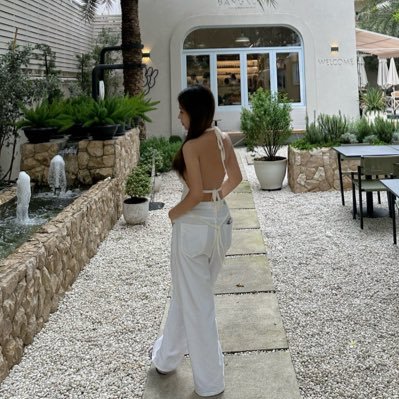 512_io's profile picture. 