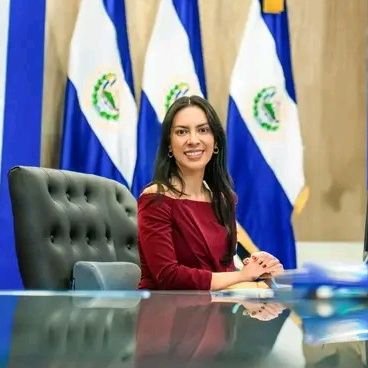 SuecyE34897's profile picture. Bailarina, Gestora Cultural, Abogada, Diputada VP de la Asamblea Legislativa de El Salvador. S