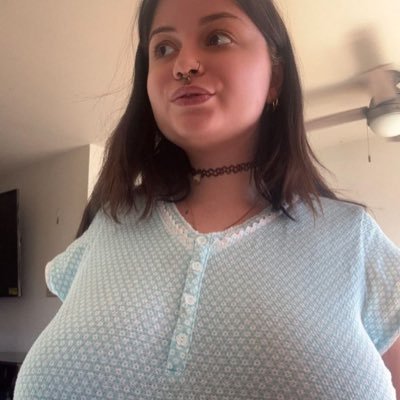 EngetkeM's profile picture. cute girl with sexy body dm me before going to my OF!love y all 🥰🔥🥵