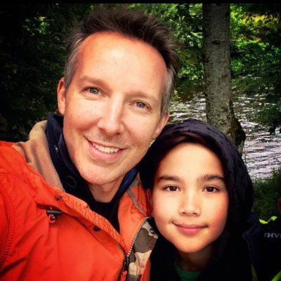 blurryl00's profile picture. 건강하게 살아라