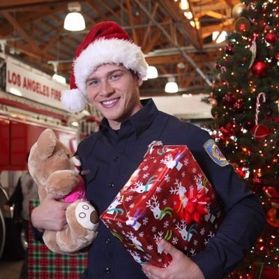 witchykits's profile picture. 9-1-1