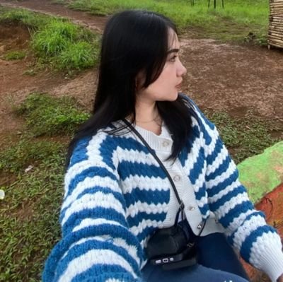 Nadinrosaa's profile picture. 💕💯💯 chase dreams 💫💯💯 support each other 💅 follow 4 follow 💯