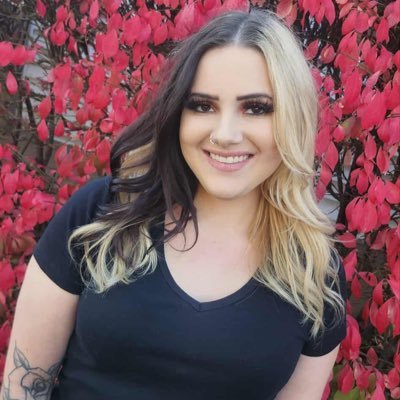 itsnikisins's profile picture. Spoiled brat🖤