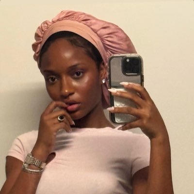 t_eaah's profile picture. 