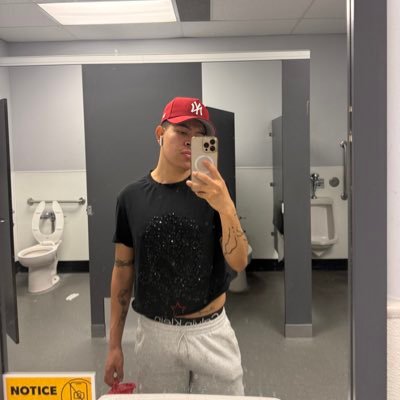 hazezxxx's profile picture. 24 years🥵|porn|🍆 vers🍑 🇲🇽 Send me a DM for collaborations | content creator|📍🇨🇦 https://t.co/M45W4zMLPO