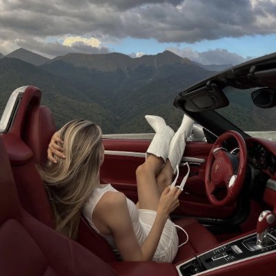 Lily55524695's profile picture. No matter when or where, she firmly believes that true freedom is being the master of her own life and deciding her own destiny